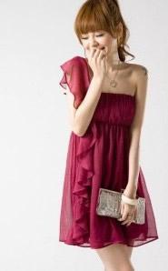 虎門(mén)時(shí)尚服飾集錦 短袖T恤、情侶裝與精品裙一站式采購(gòu)指南